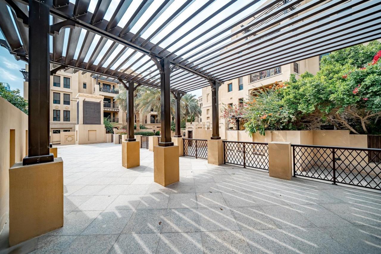 Higuests - Spacious Apt With Private Balcony In Old Town Dubai Exterior photo